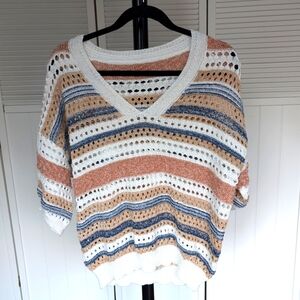 Small Fall 3 quarter sleeve Knitted top. NWOT